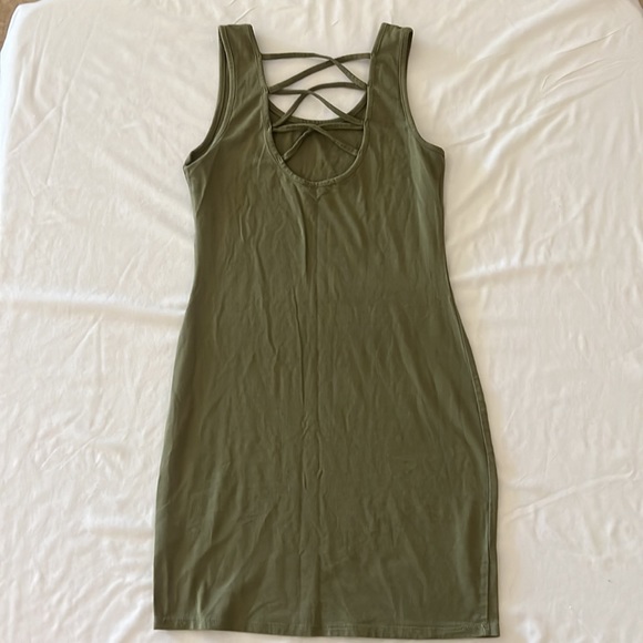 Hearts & Hips women’s Stretchy Olive Green Dress - Picture 2 of 3